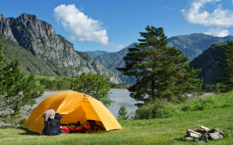 Reconnect with Nature: Try Camping and Rafting in India